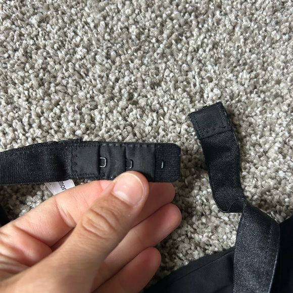 Black triangle silk stretch band bralette - Picture 4 of 4